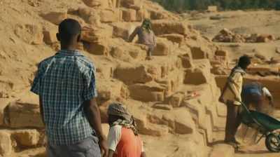 Narrator: Incredibly,
pearce paul believes - Lost Kingdom of the Black Pharaohs