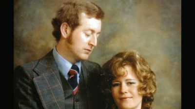 [narrator] It's 1985. - When Missing Turns to Murder