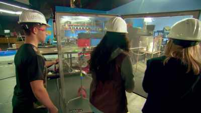 Narrator: IT'S A HEALTHY FLAME,
BUT NO INSTANT COMBUSTION. - Mythbusters Jr.