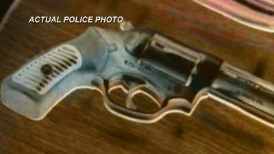 narrator-its-the-same-caliber-gun-used-in-both-shootings - Hometown Homicide