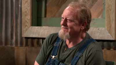 [narrator] mark, digger
 and tim bring back - Moonshiners: Master Distiller