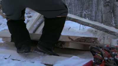 NARRATOR: Michael Manzo is
attempting to build - Life Below Zero: Next Generation