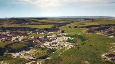 Narrator: MIKE'S PASTURES
IN THE LANCE CREEK FORMATION - Dino Hunters