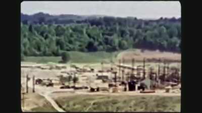 NARRATOR: Oak Ridge
is so remote, - Hiroshima and Nagasaki: 75 Years Later