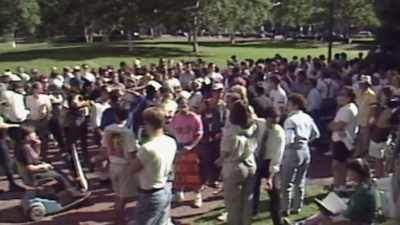 Narrator: ON AUGUST 19th,
HUNDREDS GATHER IN CITY HALL, - Hometown Homicide