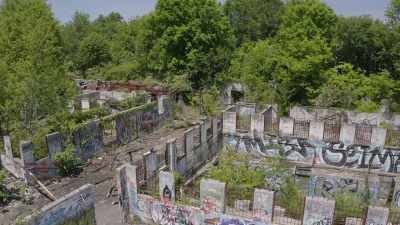 [narrator] Other structures
have better survived - Mysteries of the Abandoned