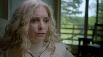 NARRATOR: Paranormal detectives
Neelie Lythgoe - The Alaska Triangle