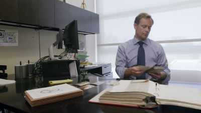 Narrator: PIECING TOGETHER
THE CLUES LEFT BEHIND - The Golden State Killer: It's Not Over