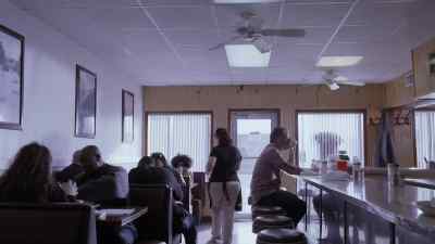 Narrator: Ruben and
Richard head to a nearby diner. - Homicide Hunter: Lt Joe Kenda
