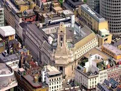 [narrator] Six million men
across the globe - Inside the Freemasons