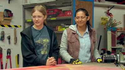Narrator: THAT'S BECAUSE SOME
COMMON AEROSOL PROPELLANTS - Mythbusters Jr.