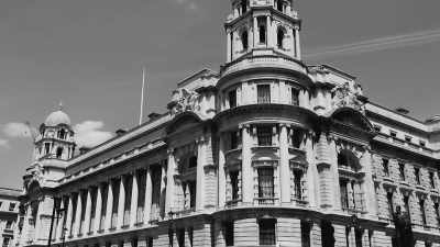 [narrator] The battle
in Whitehall went on for days. - World War II: Race to Victory