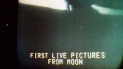 Narrator: THE BIGGEST
TV AUDIENCE EVER AT THAT TIME. - America in Color