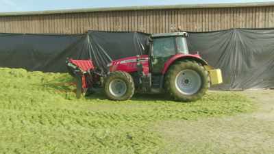 [narrator]
The buck rake
is used to push the grass up - Tractor Ted