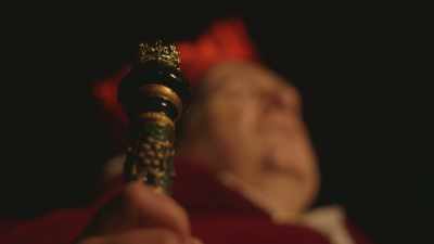 - [Narrator] The cardinal
appeals to Pope Clement - The Game of Crowns: The Tudors