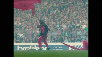 [narrator] The multimillion-
pound injection from Sky
would have an immediate impact. - Fever Pitch: The Rise of the Premier League