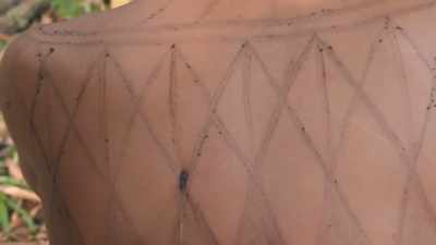 Narrator: THE PATTERNS IN THIS
WAR PAINT ARE A CRUCIAL CLUE - Lost Cities of the Amazon