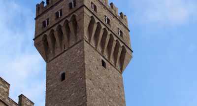 [Narrator] The tower rises
like a crown above Florence. - Van Gogh: Of Wheat Fields and Clouded Skies