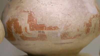 Narrator: THE TRADITION OF
POLYCHROME POTTERY - Lost Cities of the Amazon
