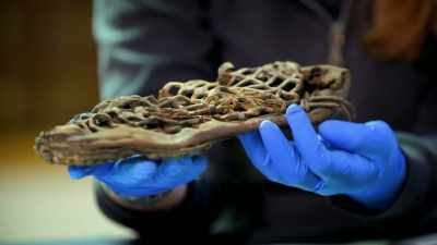 NARRATOR: These objects
offer fascinating insights - Lost Treasures of Rome