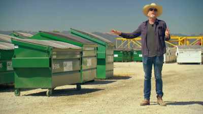 Narrator: THIS EXTRA LOAD OF
PUTRID WASTE PERSUADES - Mythbusters Jr.
