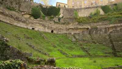 NARRATOR: This is the
ancient theatre at Volterra, - Lost Treasures of Rome