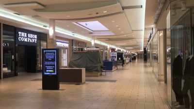 NARRATOR: Thomas walked her
to the mall. - Killer Cases