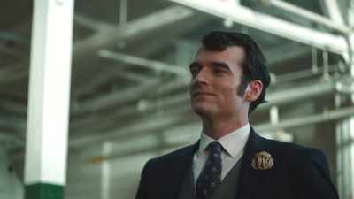 - [Narrator] To combat
Buick's increased production, - The Cars That Made America