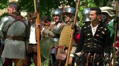 - [Narrator] To Henry's great
relief, in October, 1537, - The Game of Crowns: The Tudors