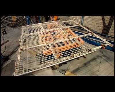 Narrator: TODAY
ON "HOW IT'S MADE"... - How It's Made