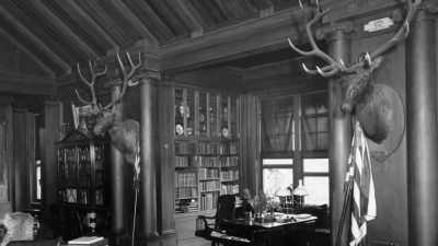 Narrator: Together,
Roosevelt and Grinnell formed - The American Buffalo