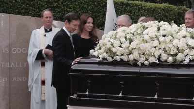 [narrator] When Nancy Reagan
died on March 6, 2016, - First Ladies