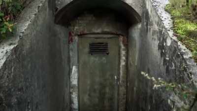 - NARRATOR: While some are reclaiming old bunkers - Zombies! Prepping for the Apocalypse