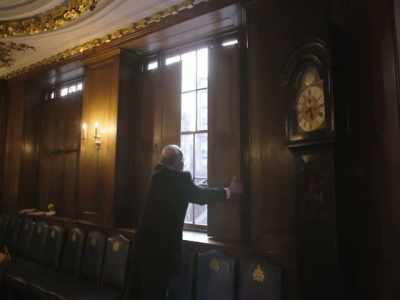 [narrator] While the Freemasons
get down to work, - Inside the Freemasons