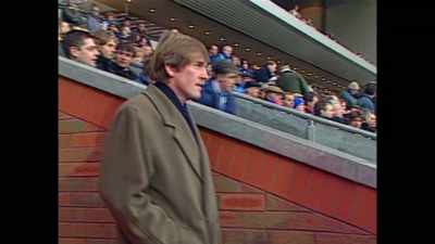 [narrator] With United
missing their star, - Fever Pitch: The Rise of the Premier League
