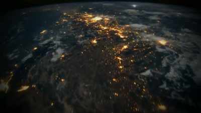 Narrator: WORLDWIDE,
LIGHTNING FLASHES OCCUR - Strange Evidence