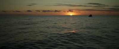 [Nat] It's 6:30.
It'll be dark soon. - Shark Bait