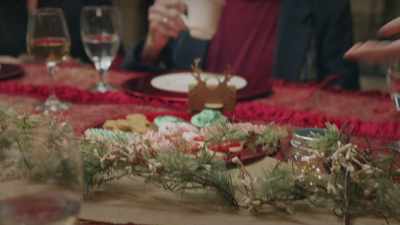 [Natalie]
The cookies. - A Taste of Christmas