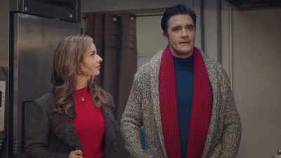 Natalie will help
me with the pasta. - A Taste of Christmas