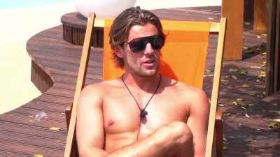 NATHAN: I'm not a boobs man,
whatsoever, - Love Island