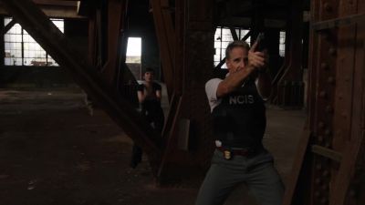 NCIS!
Stop right there! - NCIS: New Orleans