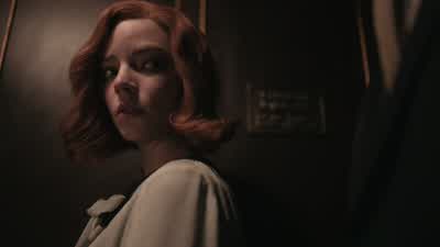 Ne regarde pas. - The Queen's Gambit