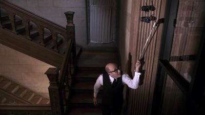 Neal, hurry up. - White Collar