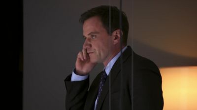 NEAL [ON RECORDING]:
Leave a message. - White Collar