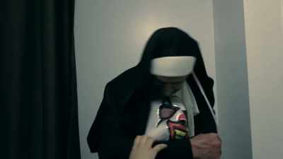 (neck cracking)
(Maldito screaming) - Bloody Nun 2: The Curse
