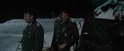 -Need to get rid of this thing.
-Yeah. - Where Eagles Dare