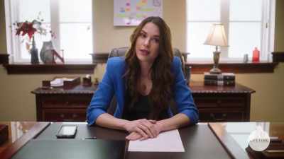Needs guidance
through her breakup - The Christmas Contract