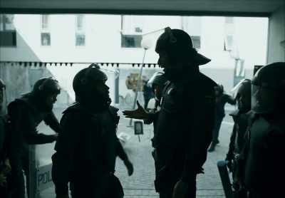 Negative, you're backup.
Negative! You're here as-- - Siege
