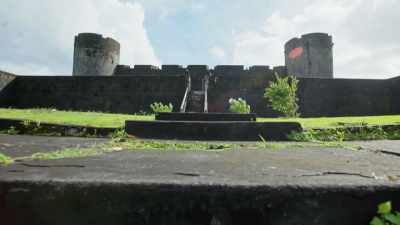 [Nehemiah] The outer ring
consists of a low wall - Mysteries of the Abandoned