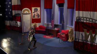-[neighing]
-[audience cheering] - Katt Williams: Great America